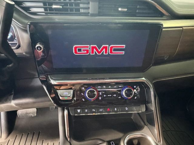 Used 2025 GMC Sierra 2500 Denali Ultimate image 10