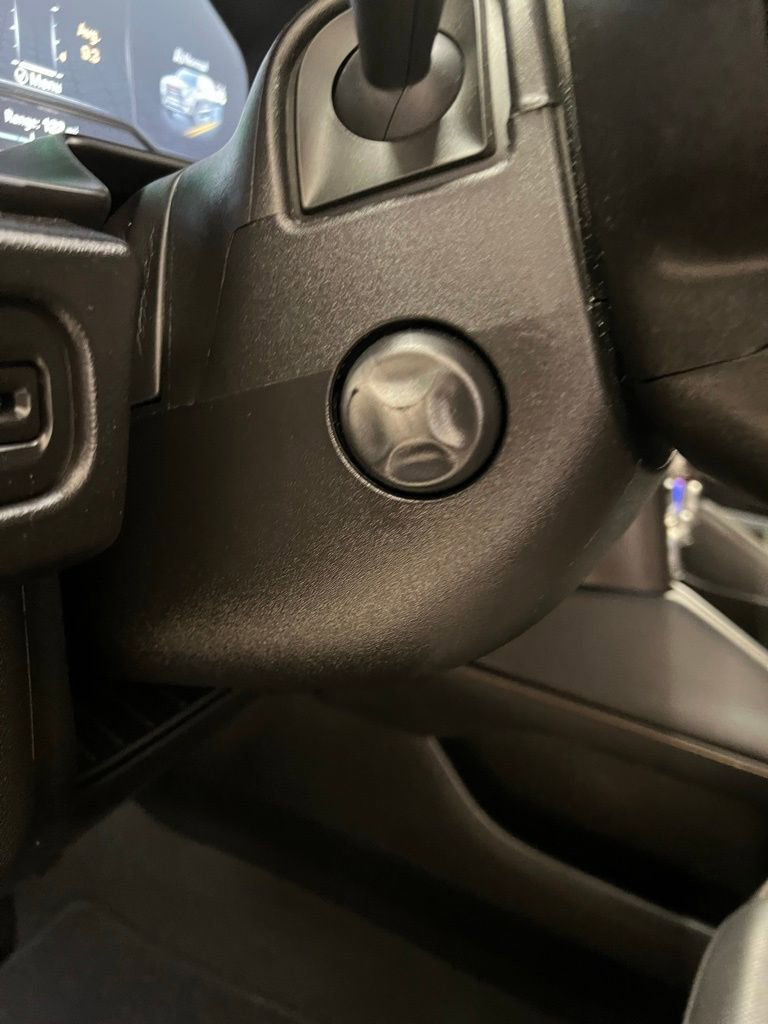 Used 2023 GMC Yukon AT4 image 26