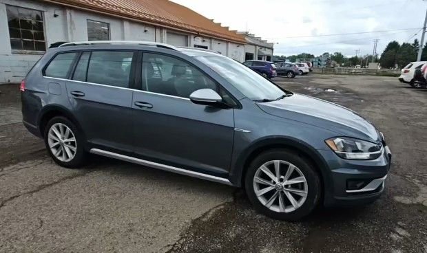 Used 2019 Volkswagen Golf Alltrack SE AWD/4WD image 1