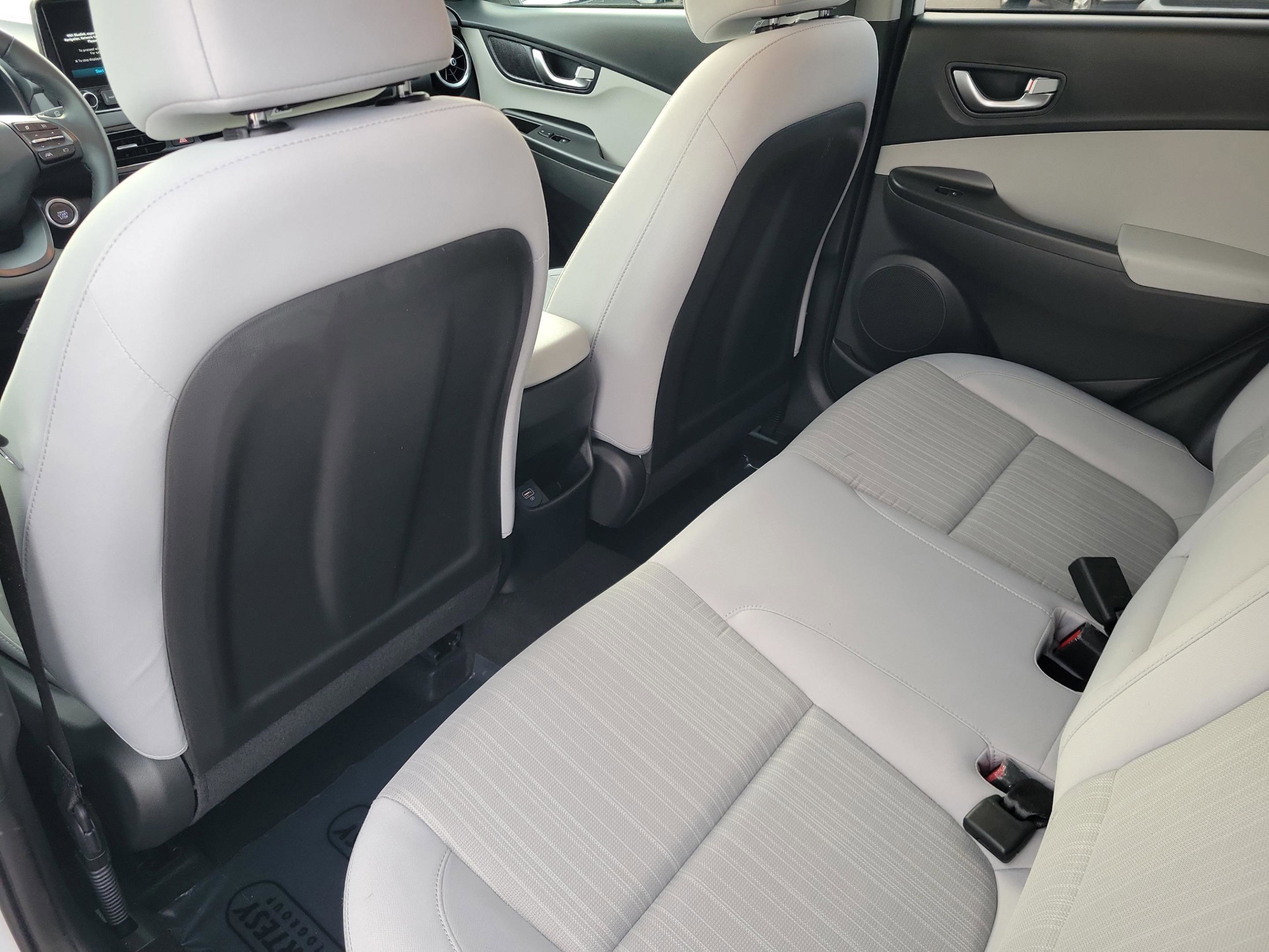 Certified 2023 Hyundai Kona SEL w/ Convenience Package image 12