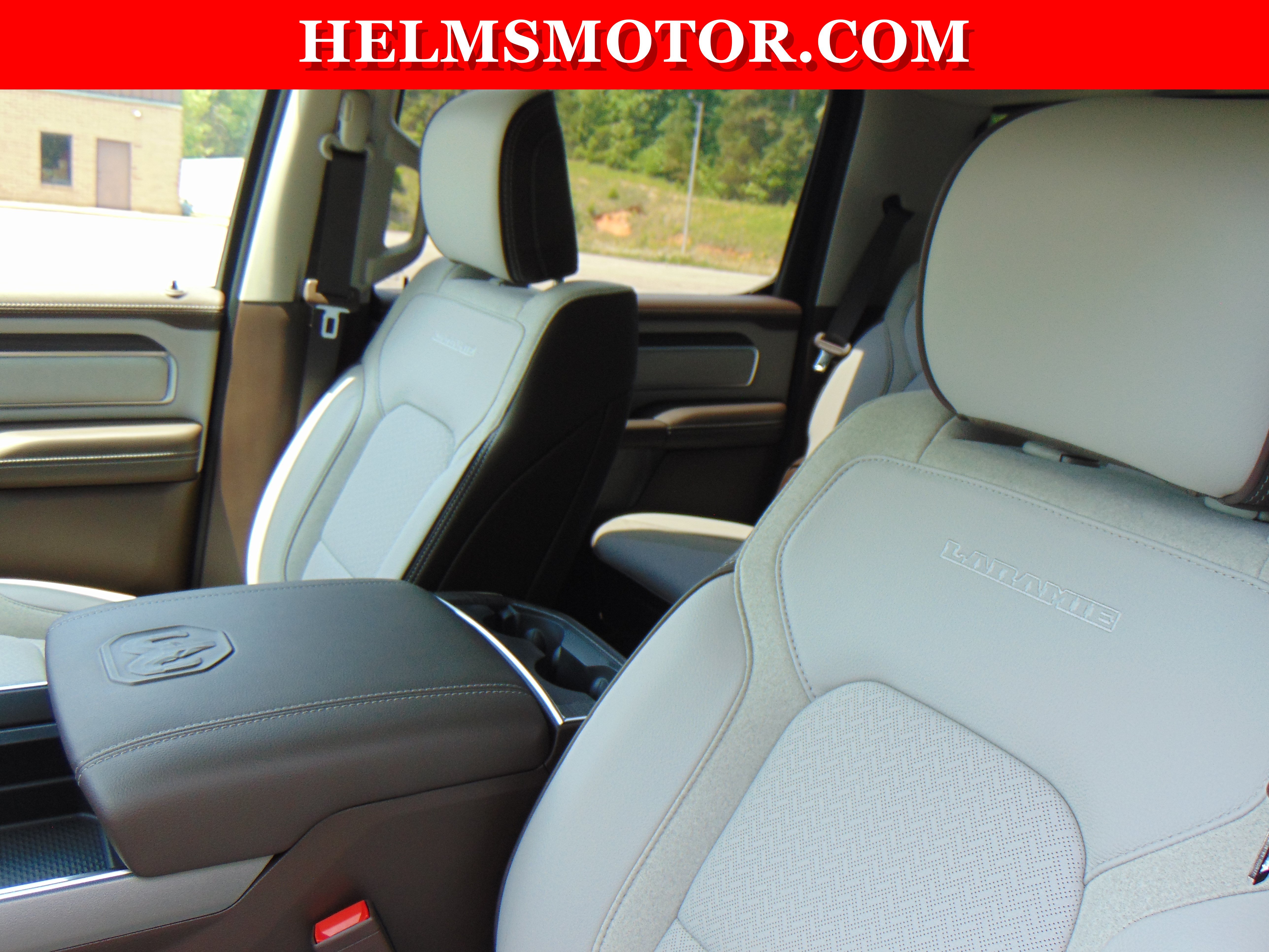 New 2026 RAM 1500 Laramie AWD/4WD image 31