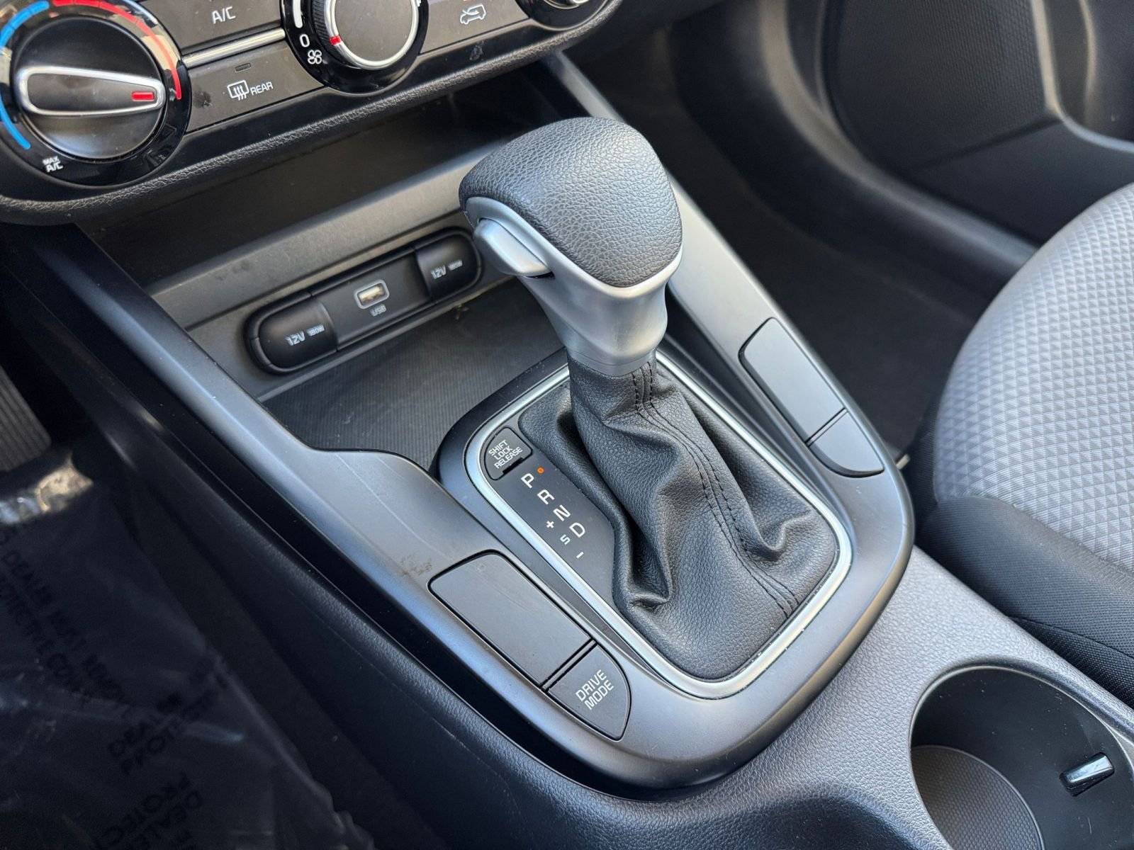 Used 2025 Kia Soul LX w/ LX Technology Package image 36