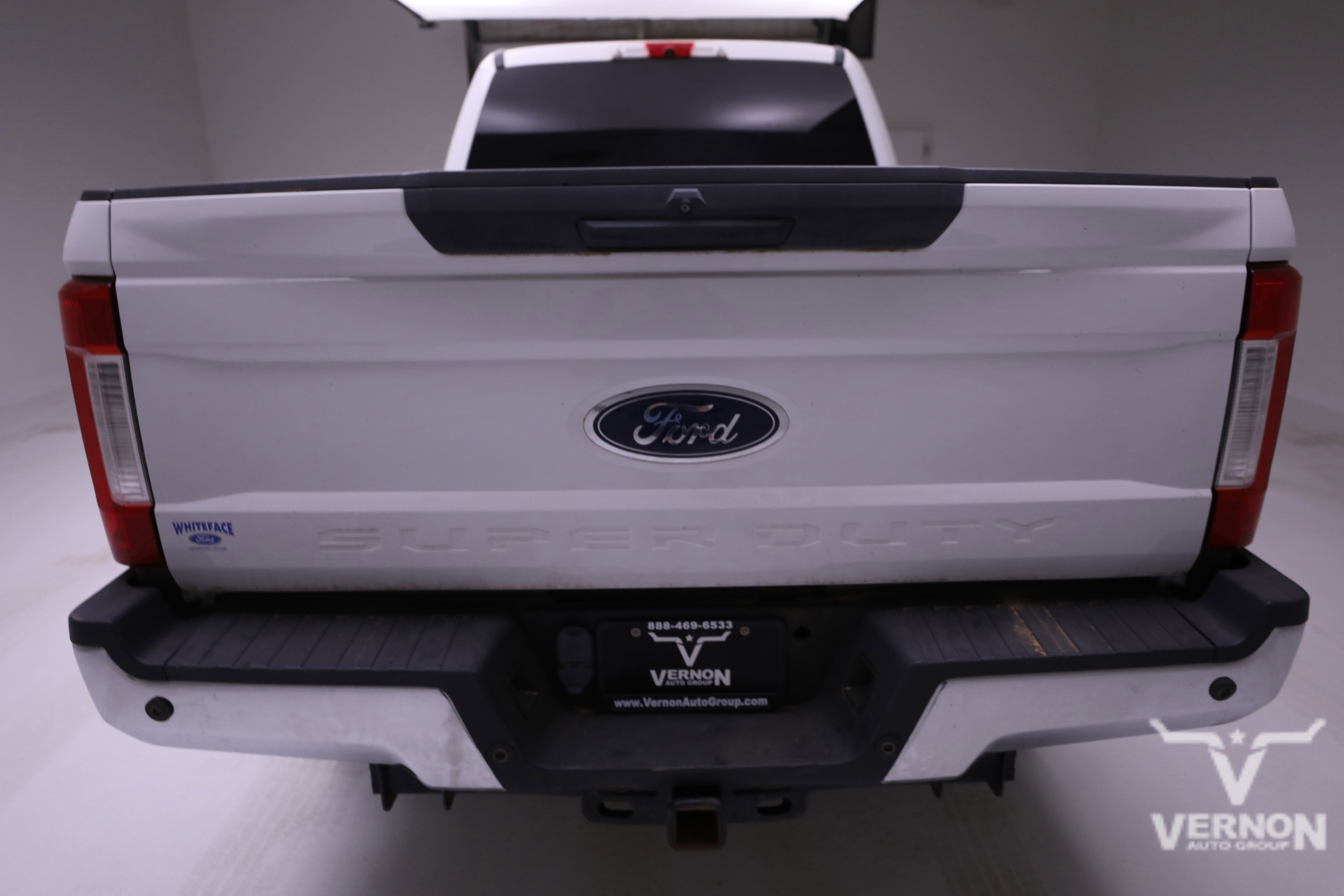 Used 2018 Ford F250 XLT w/ XLT Value Package image 3