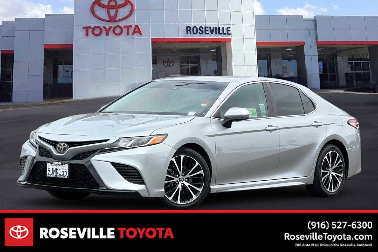 Used 2018 Toyota Camry SE FWD image 1