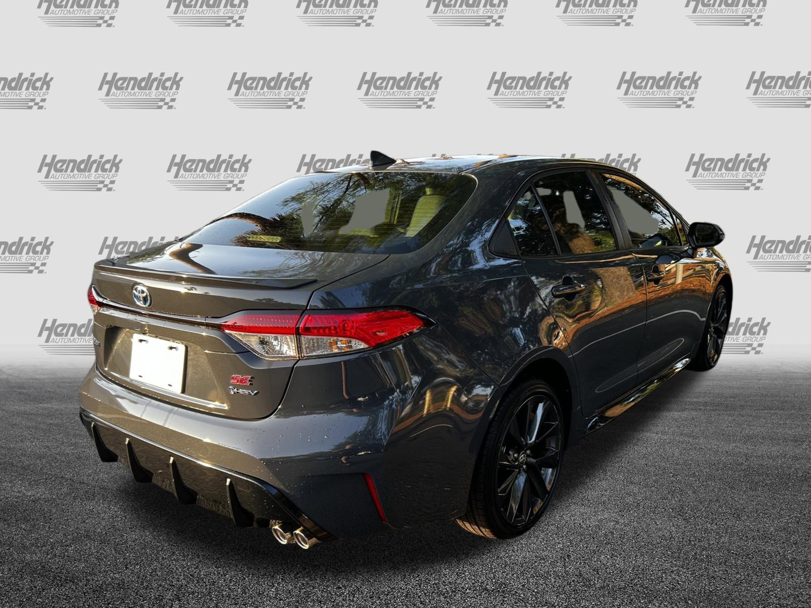 Used 2025 Toyota Corolla SE FWD image 9