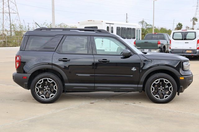 Used 2025 Ford Bronco Sport Outer Banks image 4