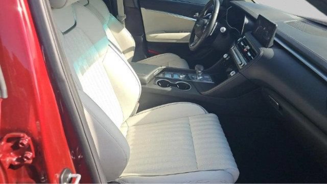 Used 2024 Genesis G70 3.3T Advanced RWD image 5