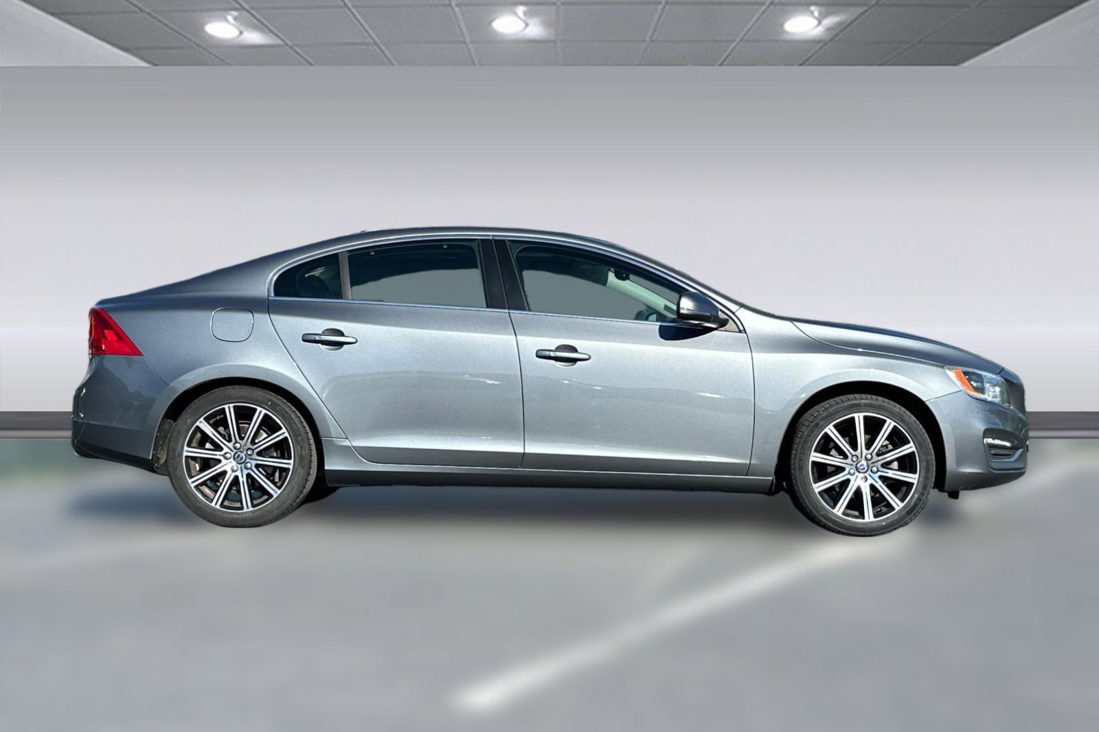 Used 2017 Volvo S60 T5 Inscription Platinum image 7