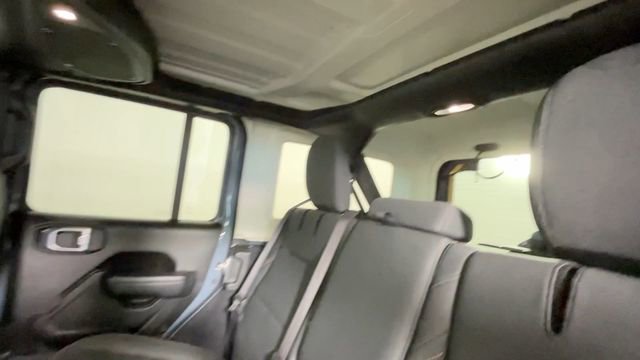 Used 2024 Jeep Wrangler Unlimited AWD/4WD image 19