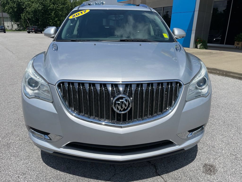 Used 2017 Buick Enclave Leather FWD image 2