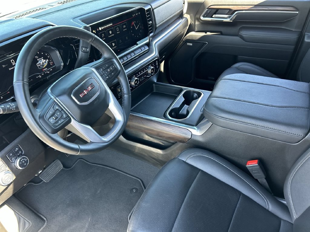 Used 2025 GMC Sierra 2500 SLT w/ SLT Premium Package AWD/4WD image 10