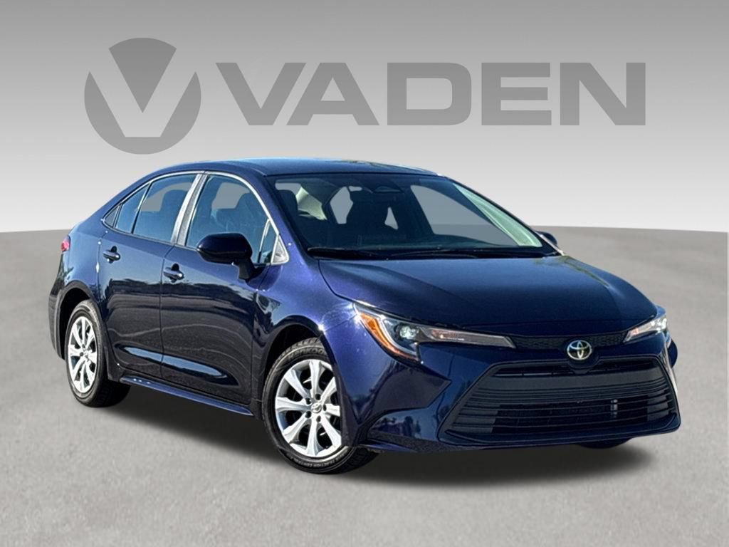 Used 2024 Toyota Corolla LE FWD image 1