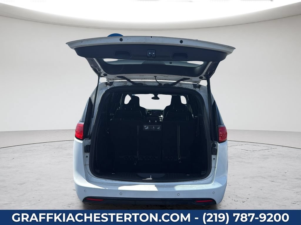 Used 2020 Chrysler Pacifica Touring-L w/ Premium Audio Group FWD image 26