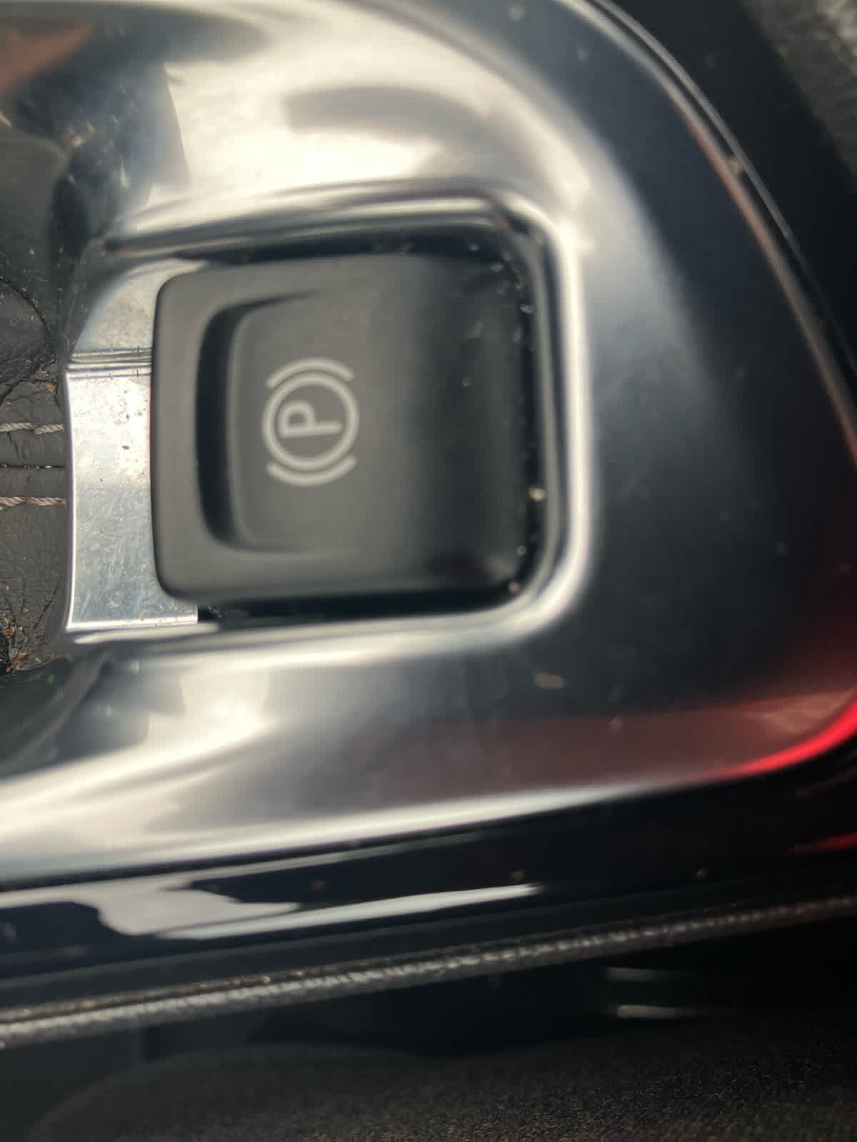 Used 2025 Buick Encore GX Avenir w/ Avenir Technology Package FWD image 31