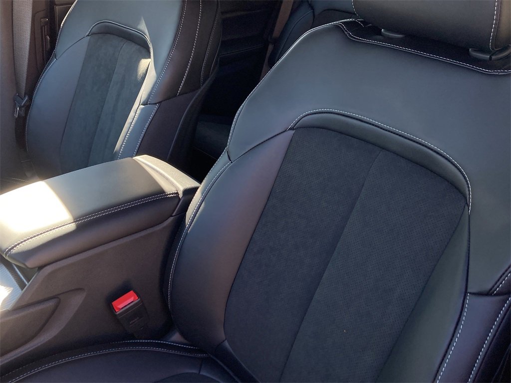 New 2025 Jeep Grand Cherokee L Altitude image 16