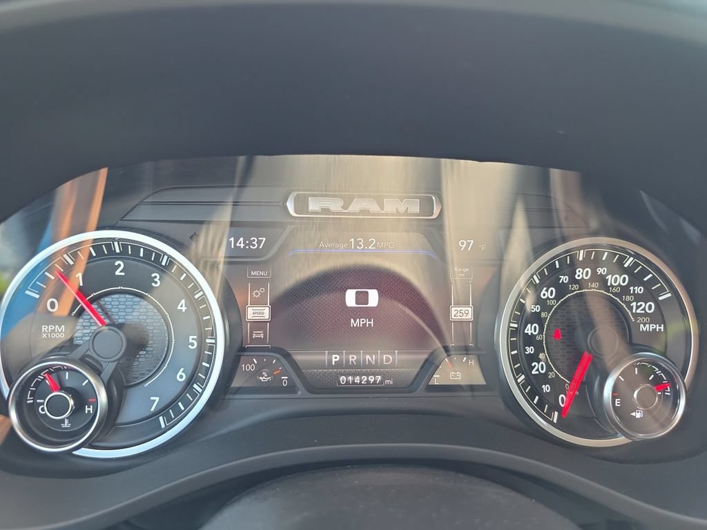 Used 2022 RAM 1500 Laramie AWD/4WD image 16