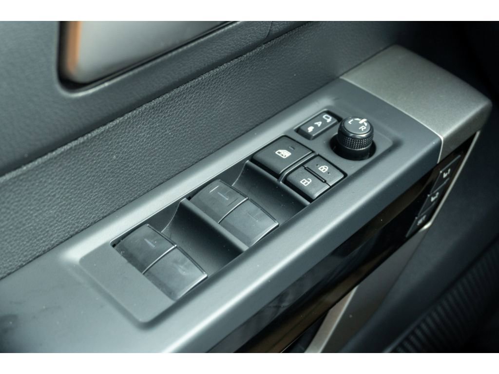 Used 2025 Toyota Tundra Limited image 29