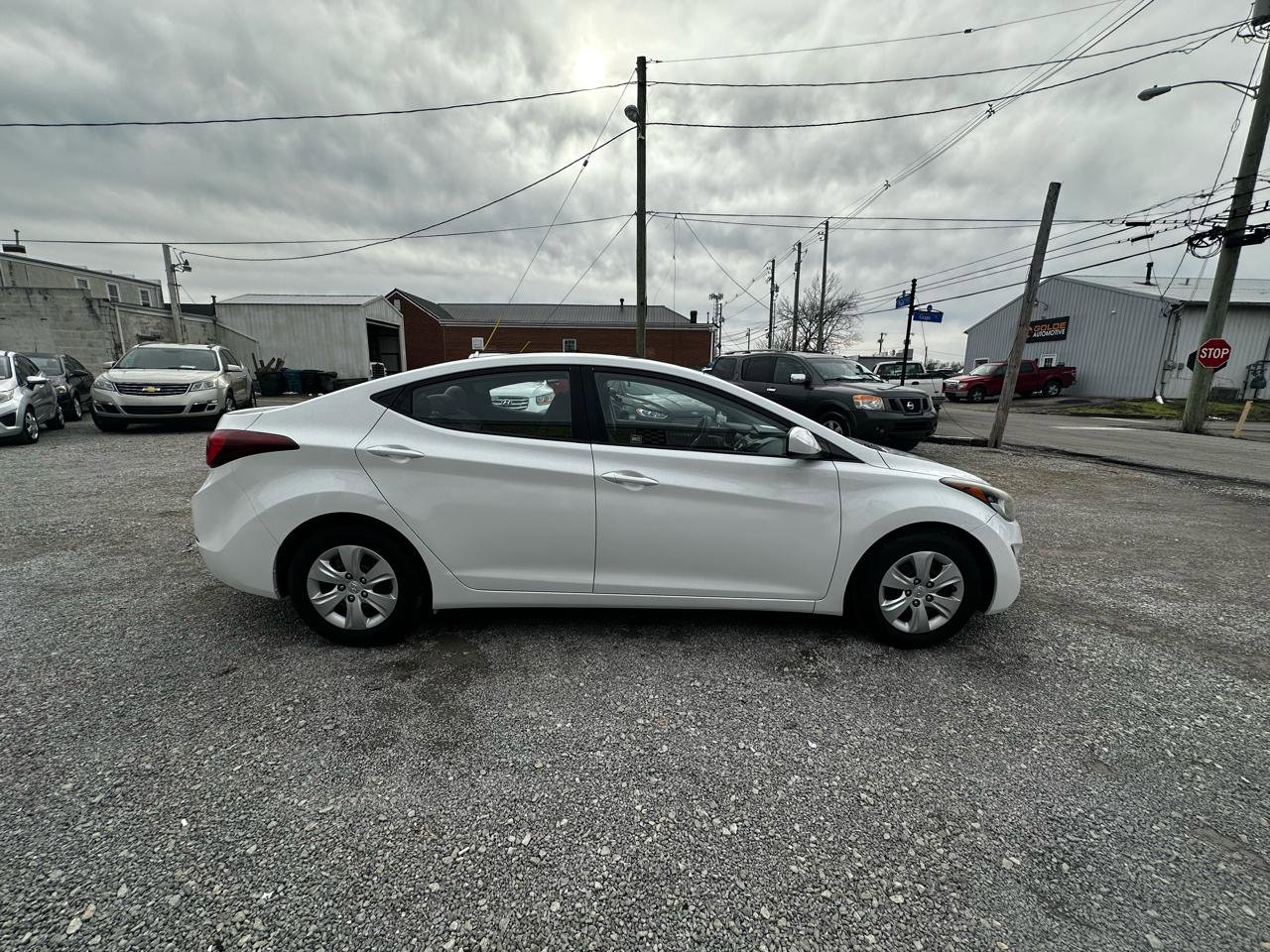 Used 2016 Hyundai Elantra SE image 5