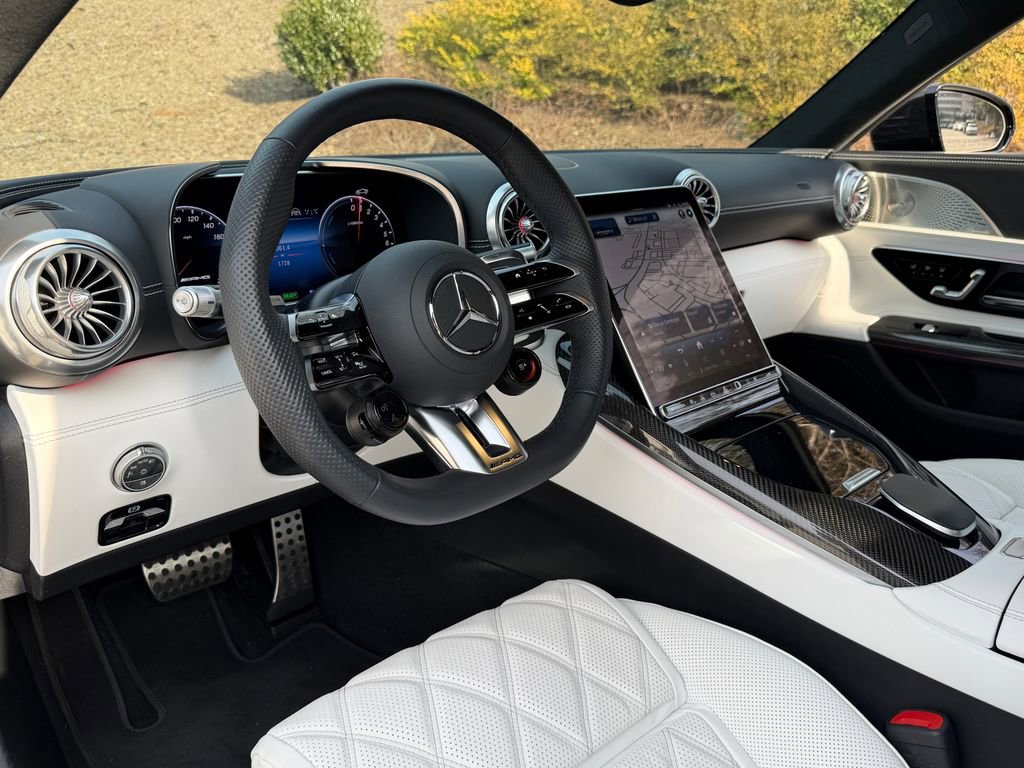 Used 2025 Mercedes-Benz SL 63 AMG S e Performance 4MATIC image 15