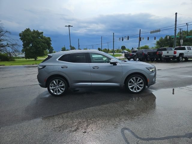 Used 2023 Buick Envision Avenir AWD/4WD image 5