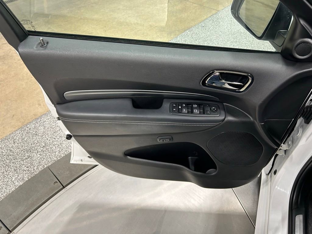 Used 2020 Dodge Durango SRT w/ Technology Group AWD/4WD image 15
