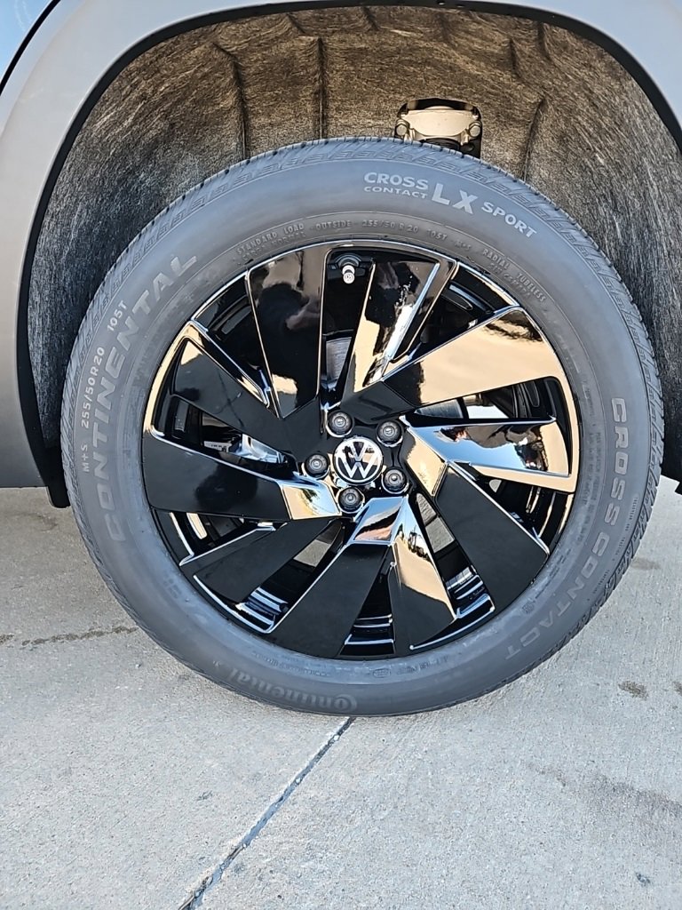 New 2026 Volkswagen Atlas SE image 9