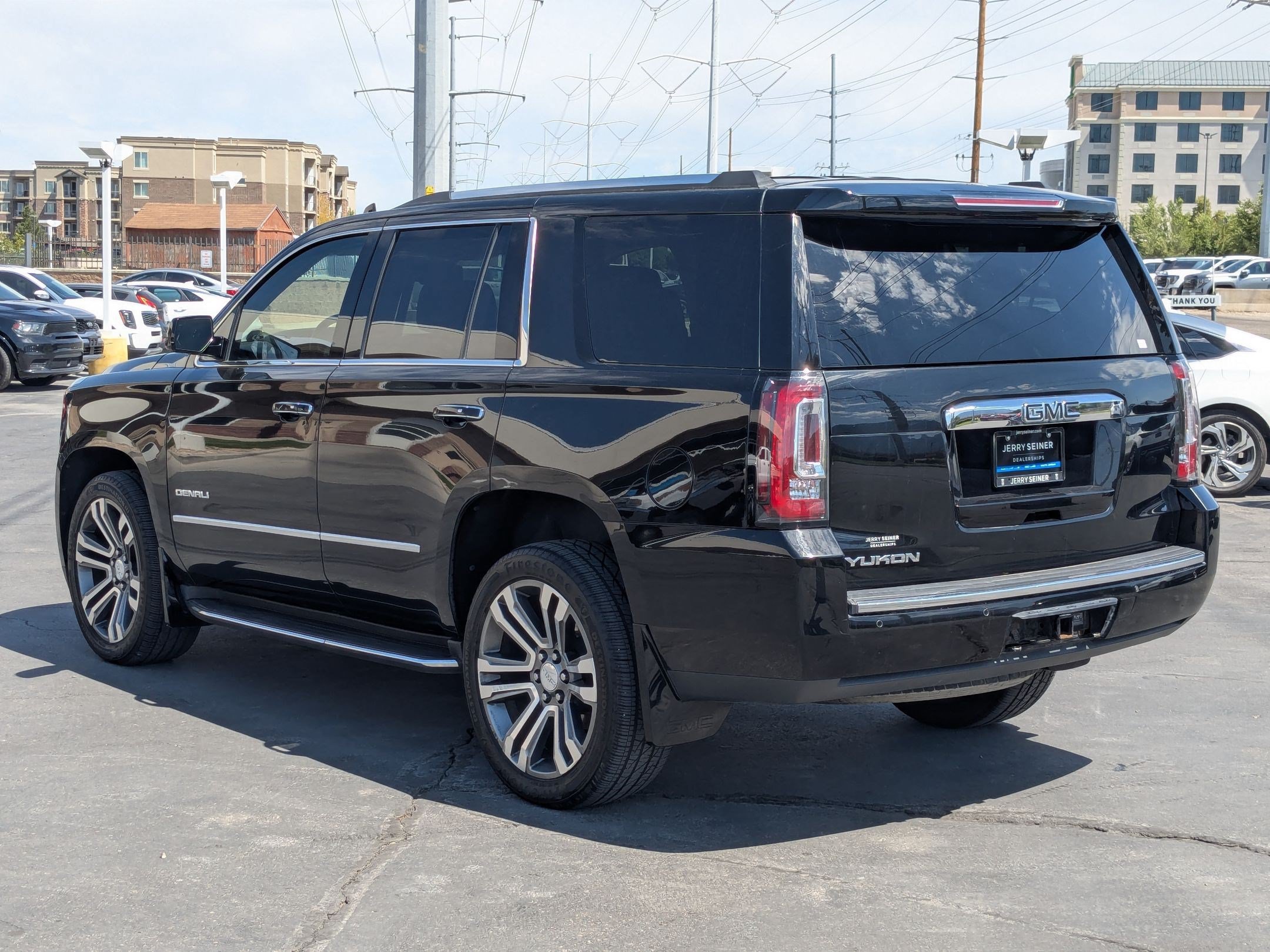 Used 2017 GMC Yukon Denali w/ Open Road Package AWD/4WD image 3
