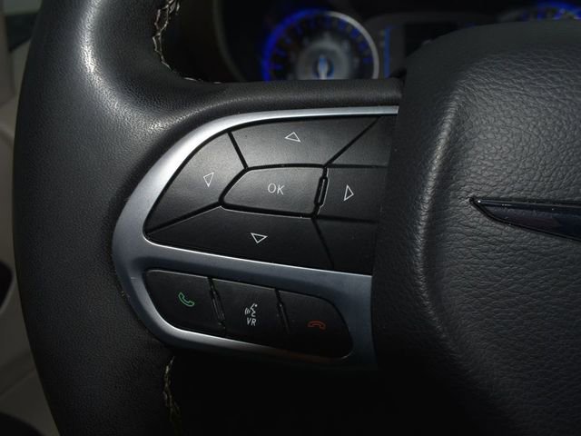 Used 2023 Chrysler Voyager LX image 15