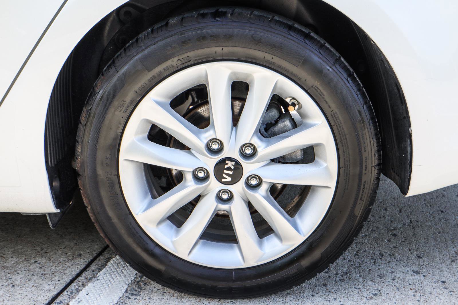 Used 2017 Kia Forte LX w/ LX Popular Package FWD image 18