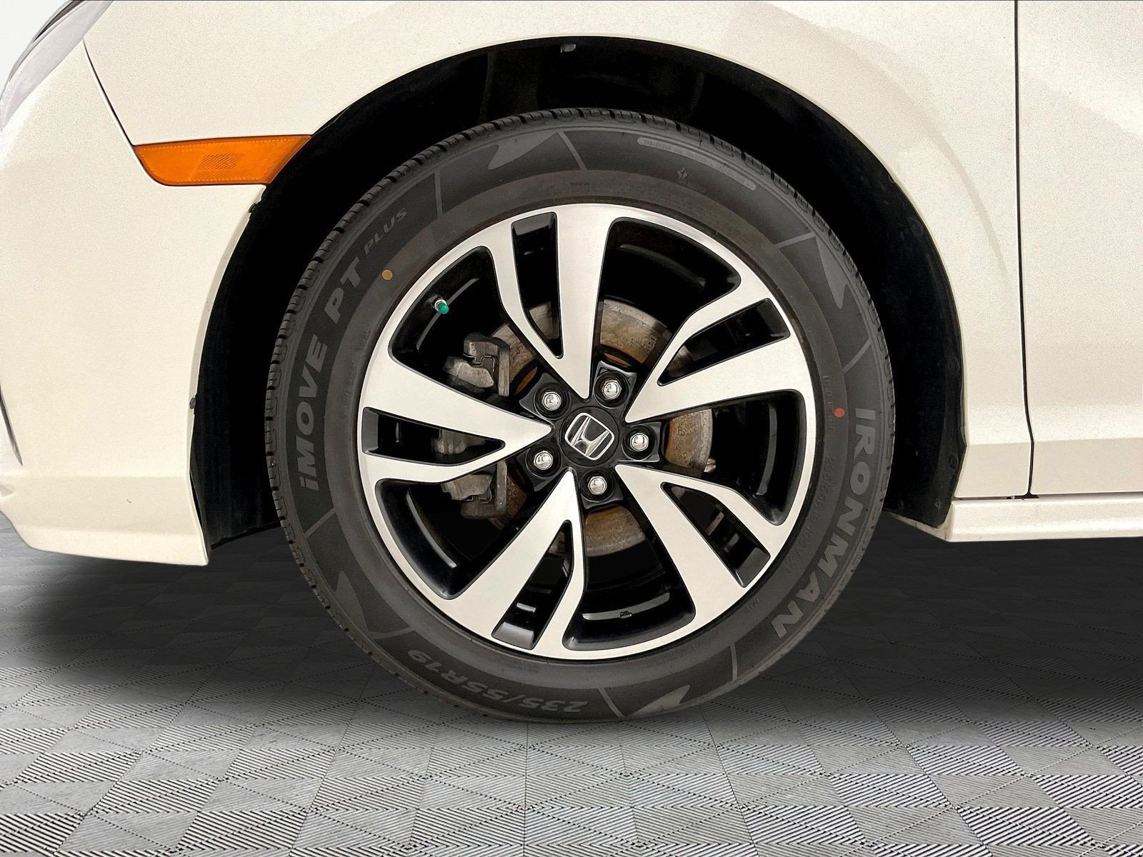 Used 2019 Honda Odyssey Elite image 35