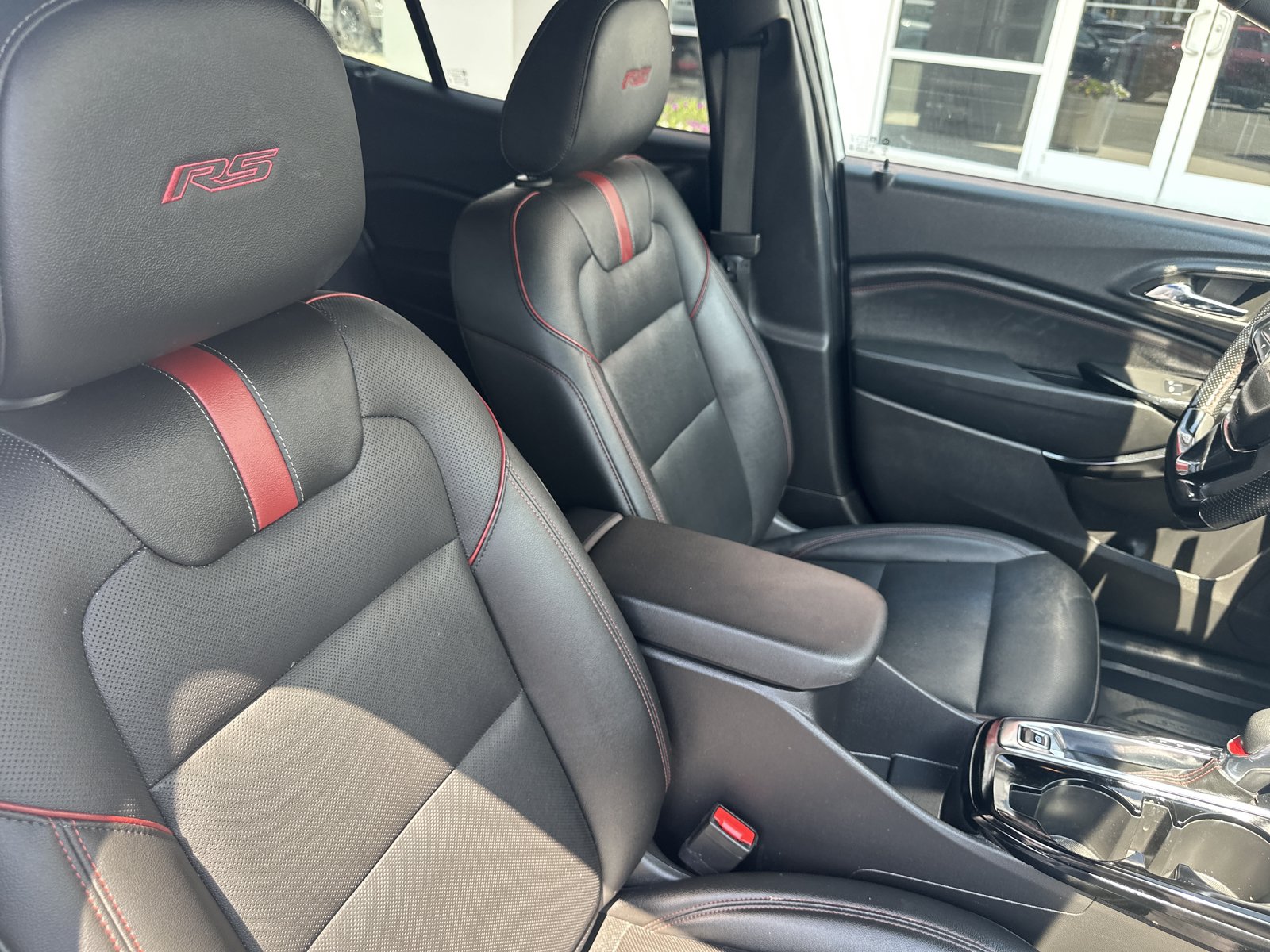 Used 2025 Chevrolet Trax RS w/ Driver Confidence Package FWD image 24