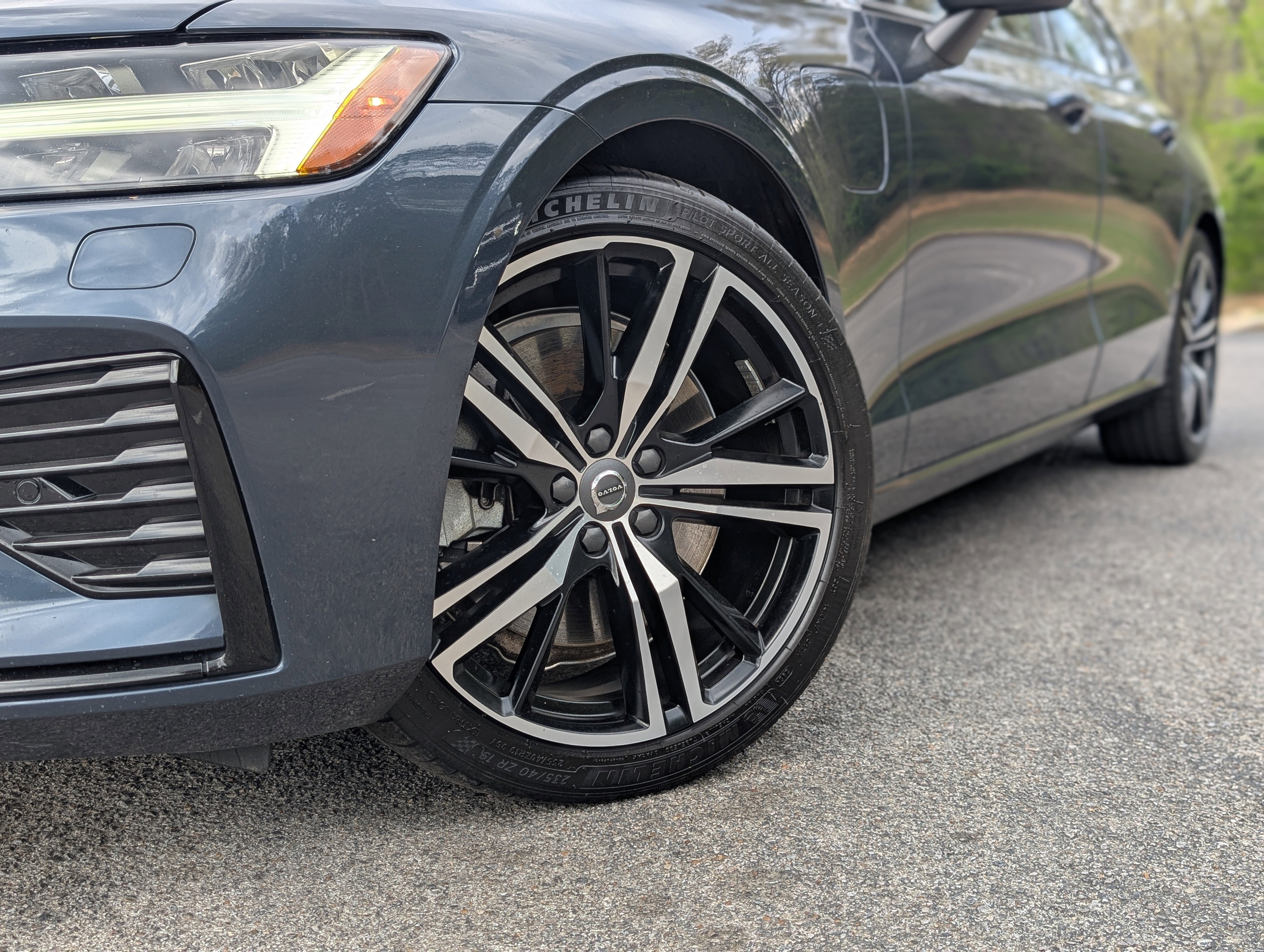 Used 2022 Volvo S60 T8 R-Design image 34