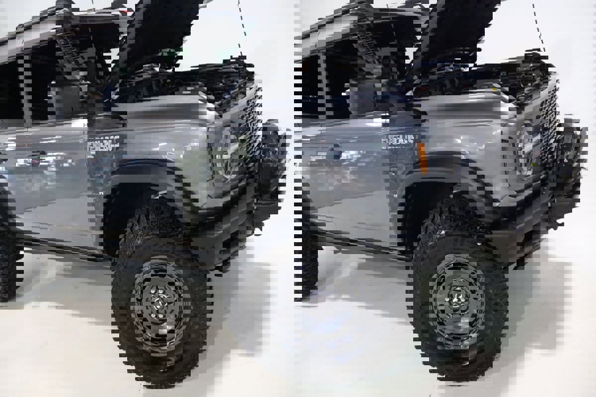 Used 2024 Ford Bronco Everglades image 85
