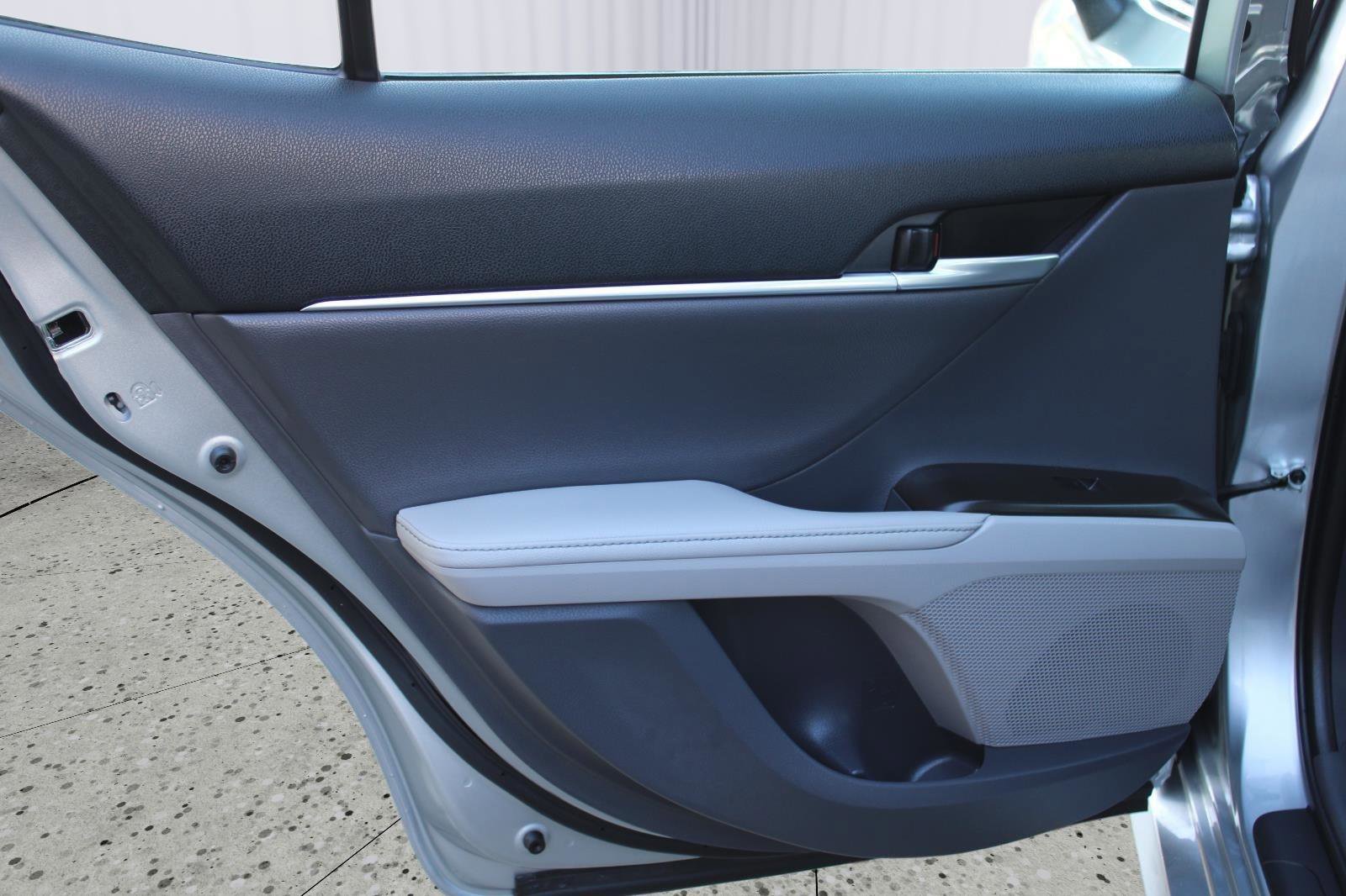 Used 2023 Toyota Camry XLE image 40