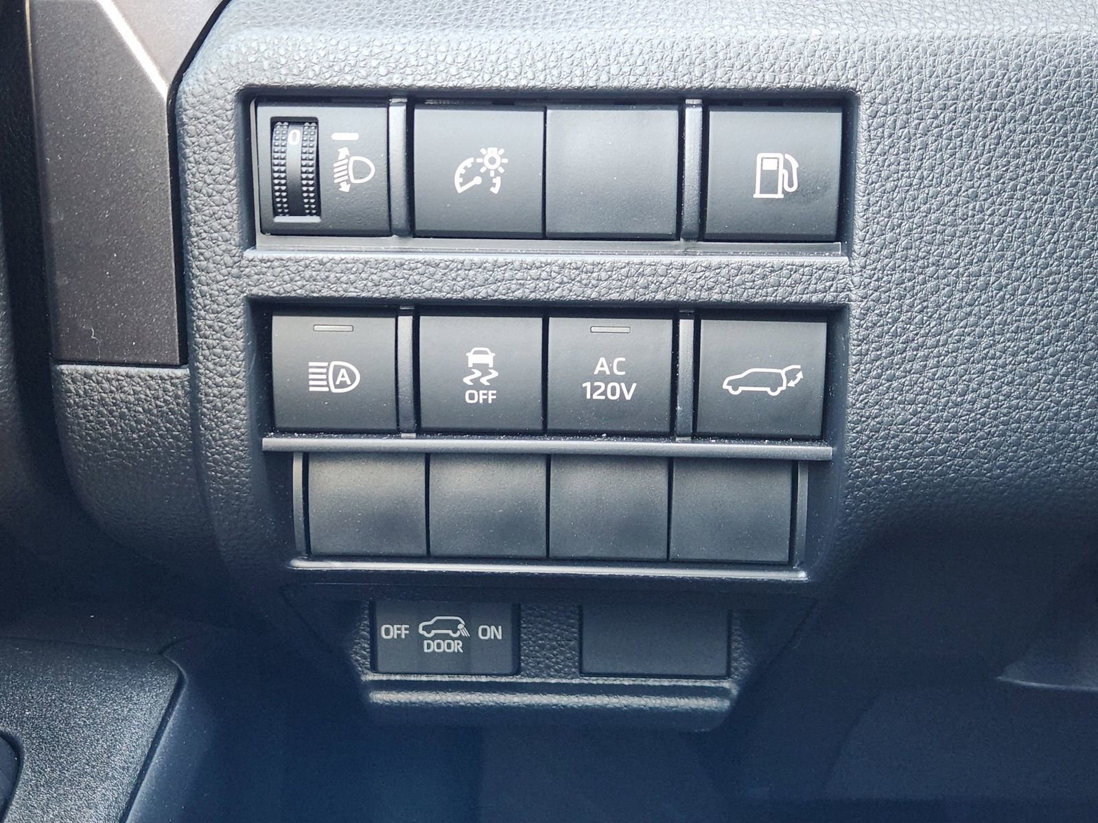 Used 2025 Toyota 4Runner TRD Off-Road Premium image 25