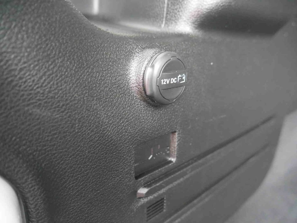 Used 2024 Jeep Wrangler Unlimited Rubicon AWD/4WD image 10