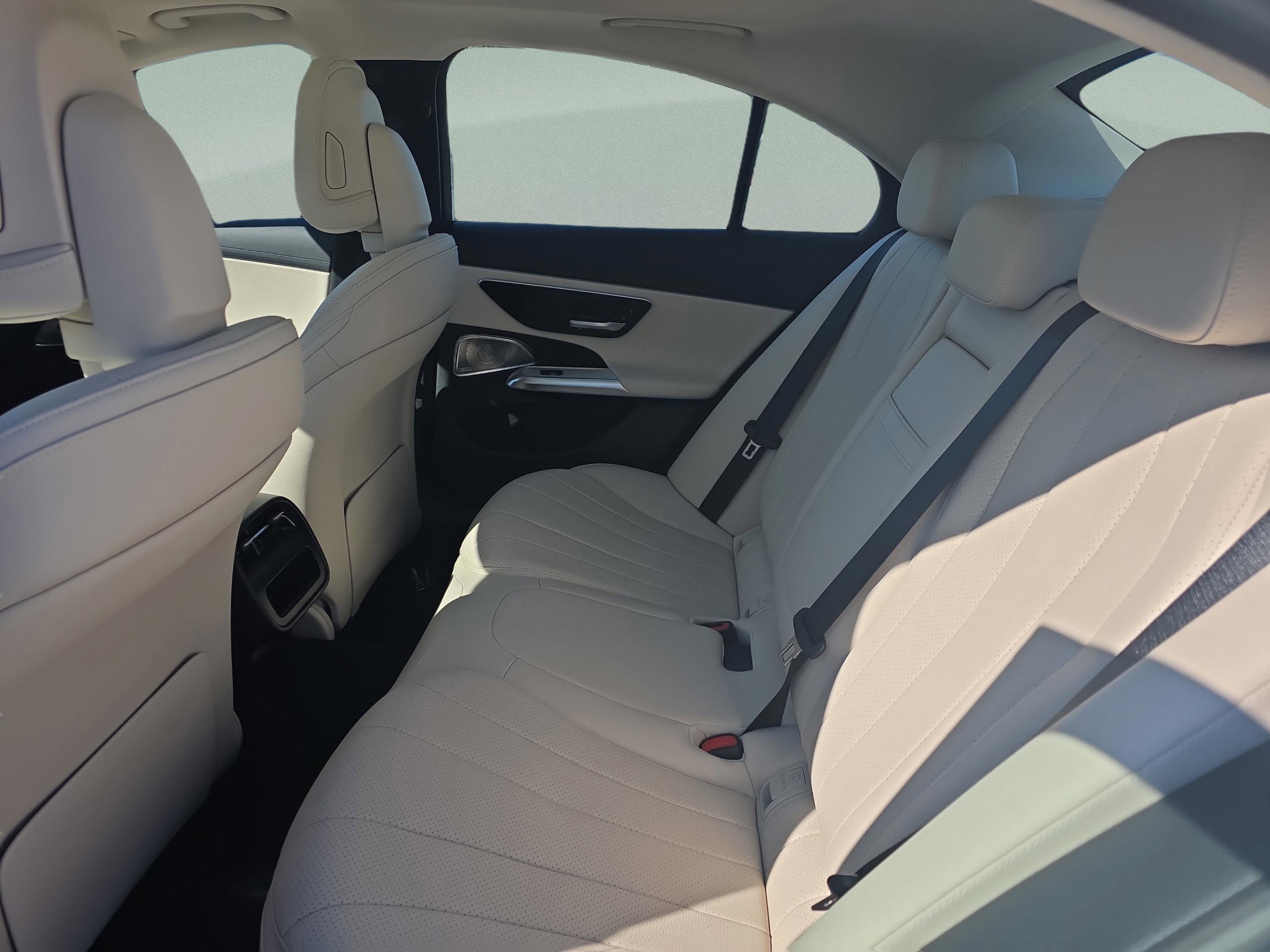 Used 2024 Mercedes-Benz E 450 4MATIC Sedan image 12