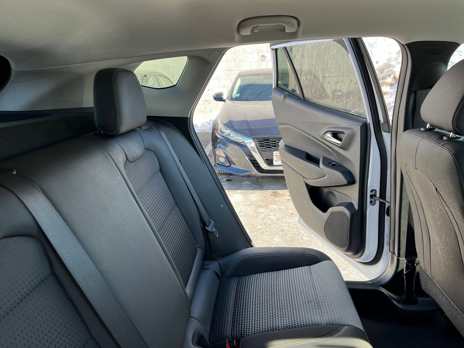 Used 2025 Chevrolet Trax LT image 37