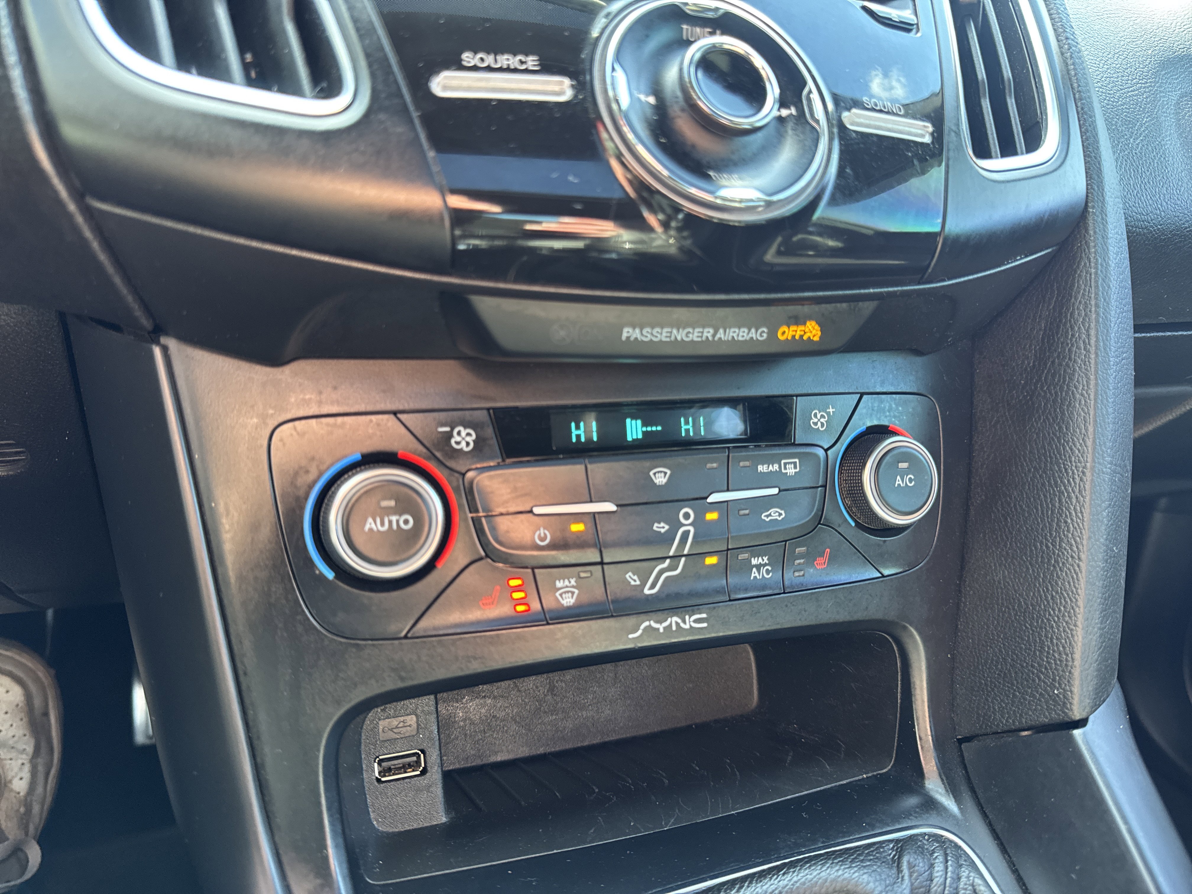 Used 2017 Ford Focus ST w/ Equipment Group 402A image 21