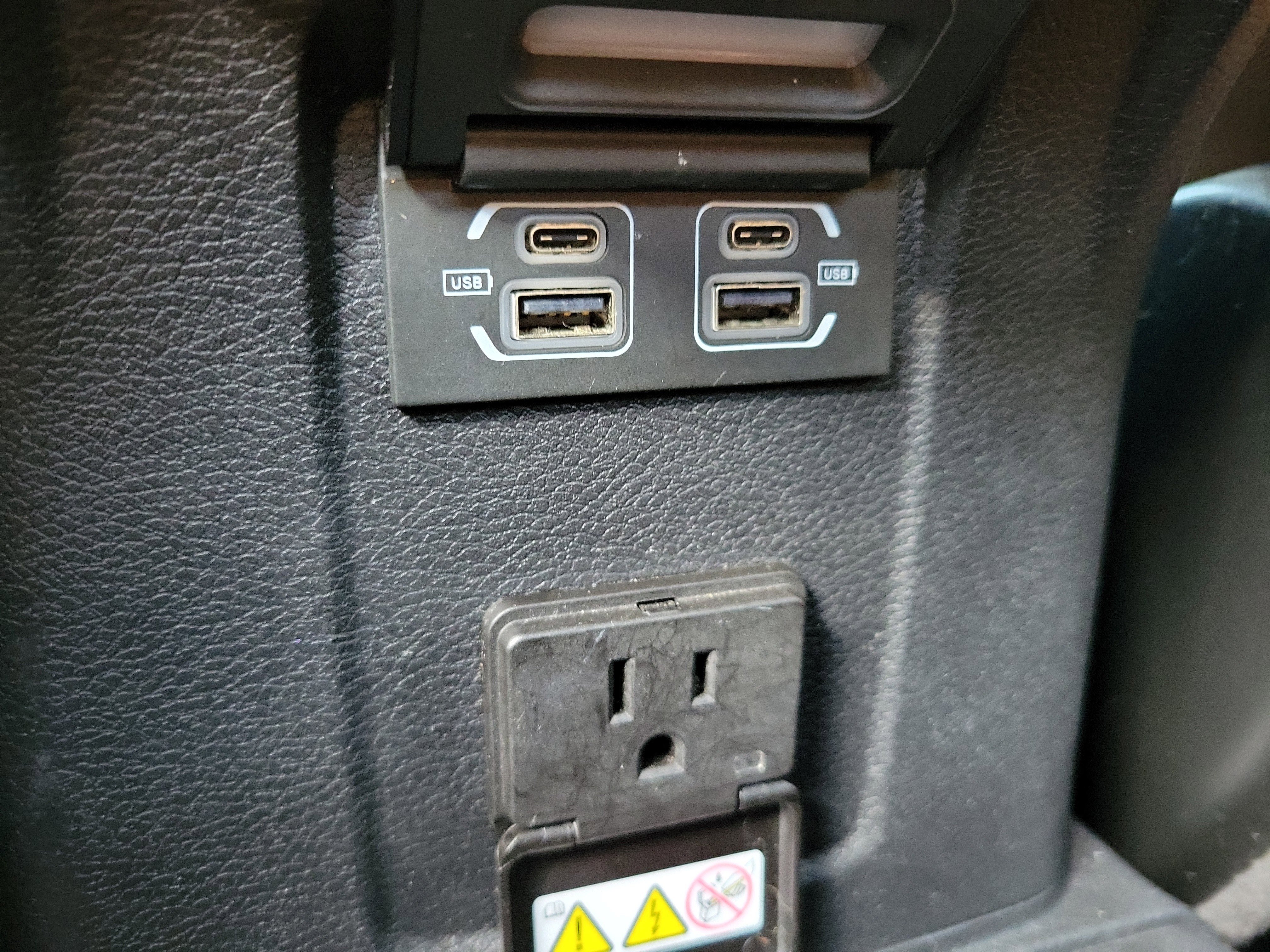 Used 2021 Jeep Gladiator Overland w/ Popular Equipment Package AWD/4WD image 13