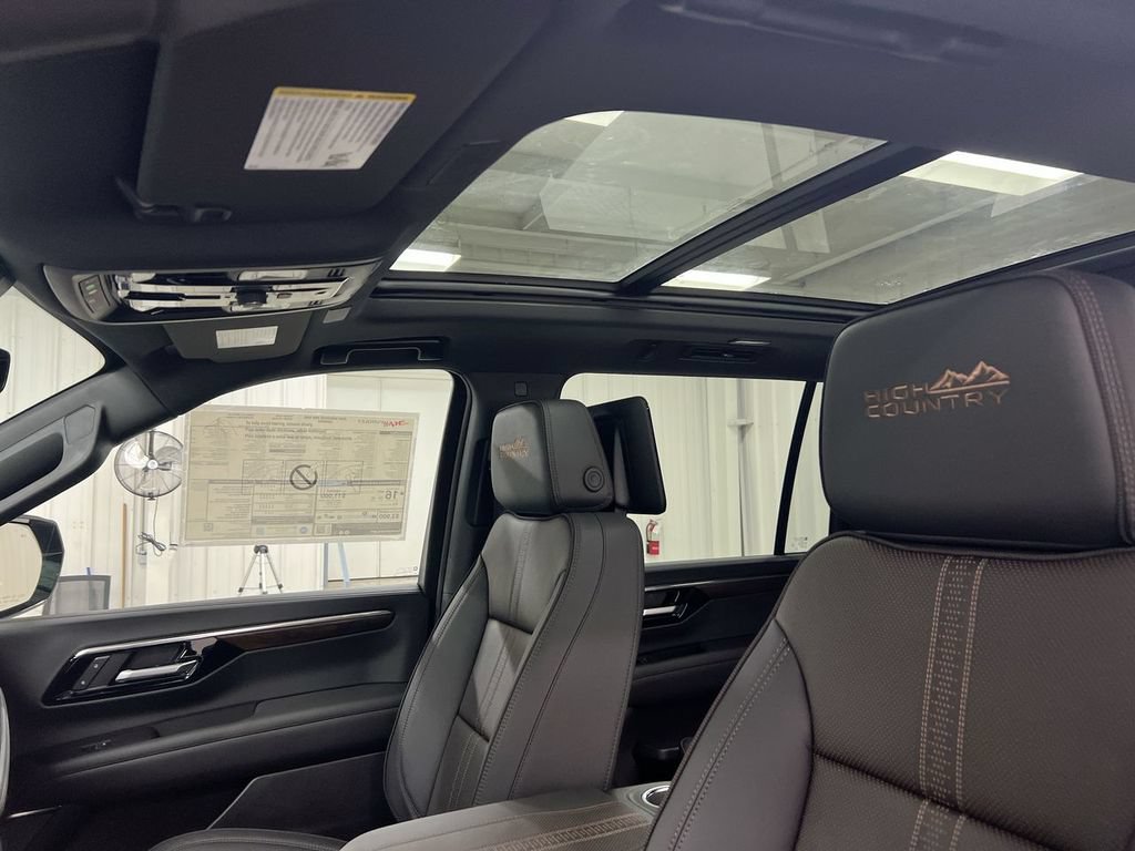 New 2026 Chevrolet Suburban High Country AWD/4WD image 20