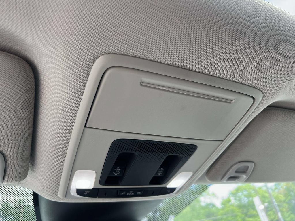 Used 2023 Honda Pilot Elite image 34