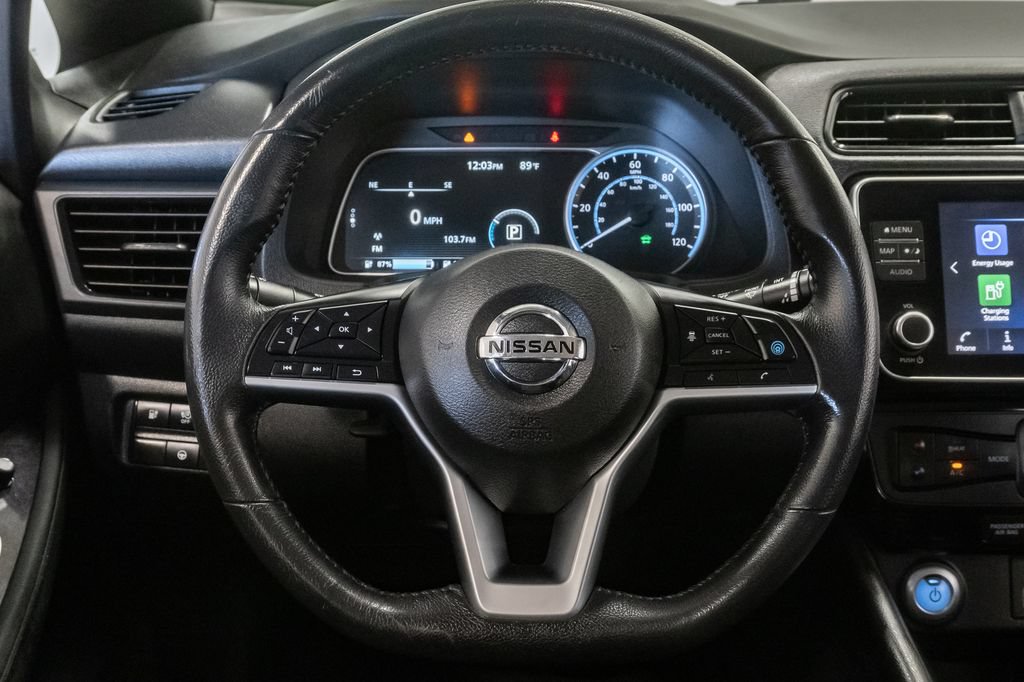 Used 2020 Nissan Leaf SV w/ SV Technology Package FWD image 13