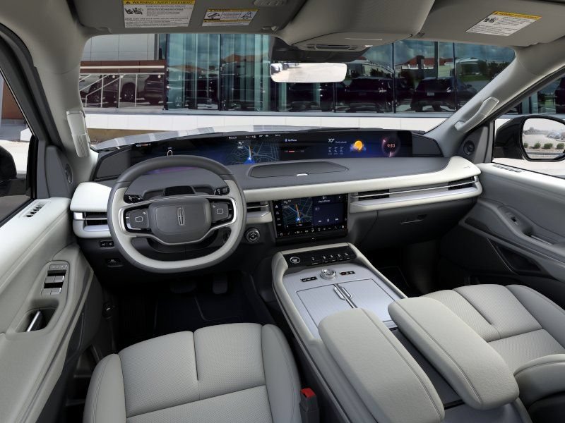 New 2026 Lincoln Navigator L Premier AWD/4WD image 9