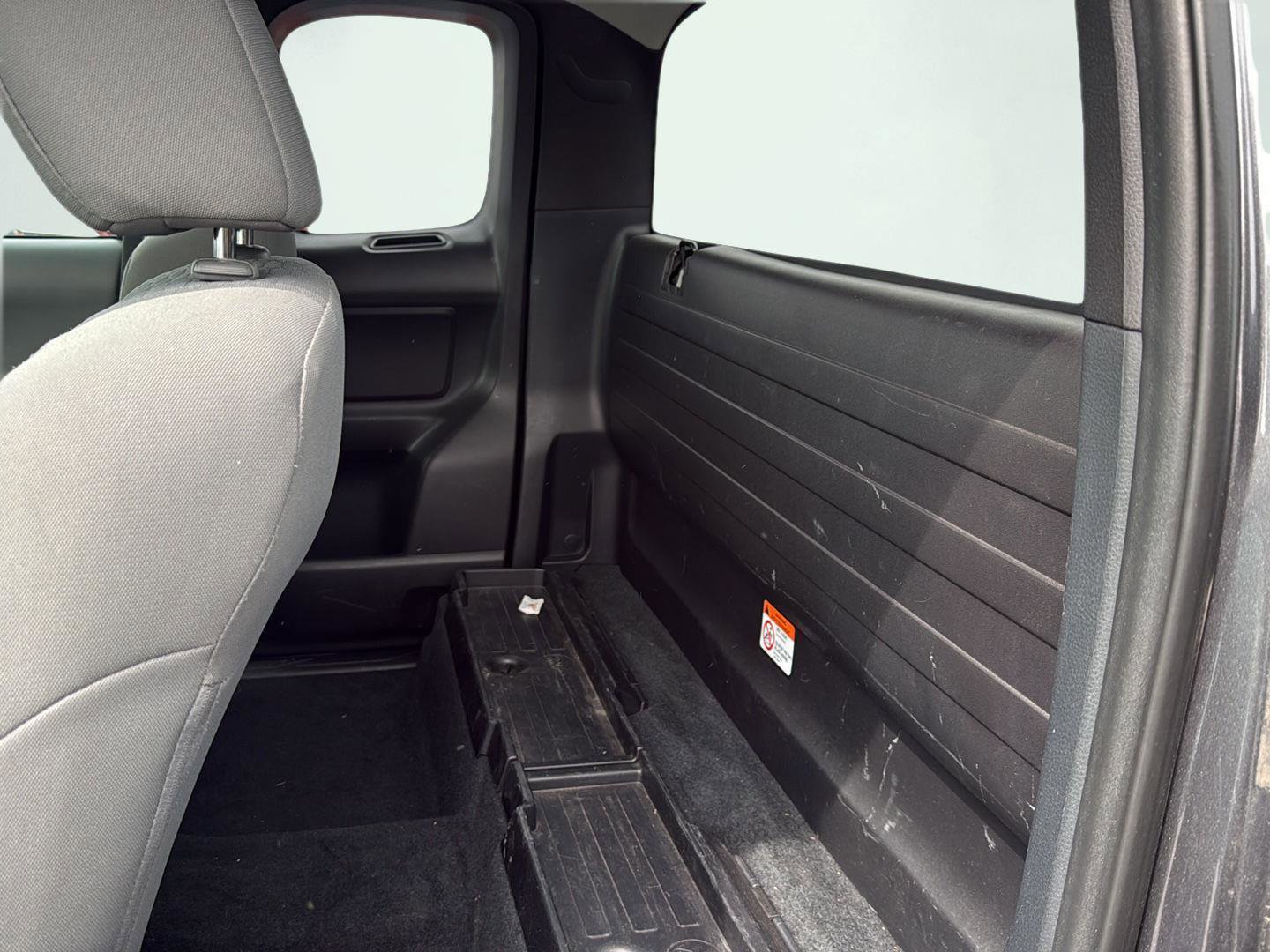 Used 2019 Toyota Tacoma SR image 17