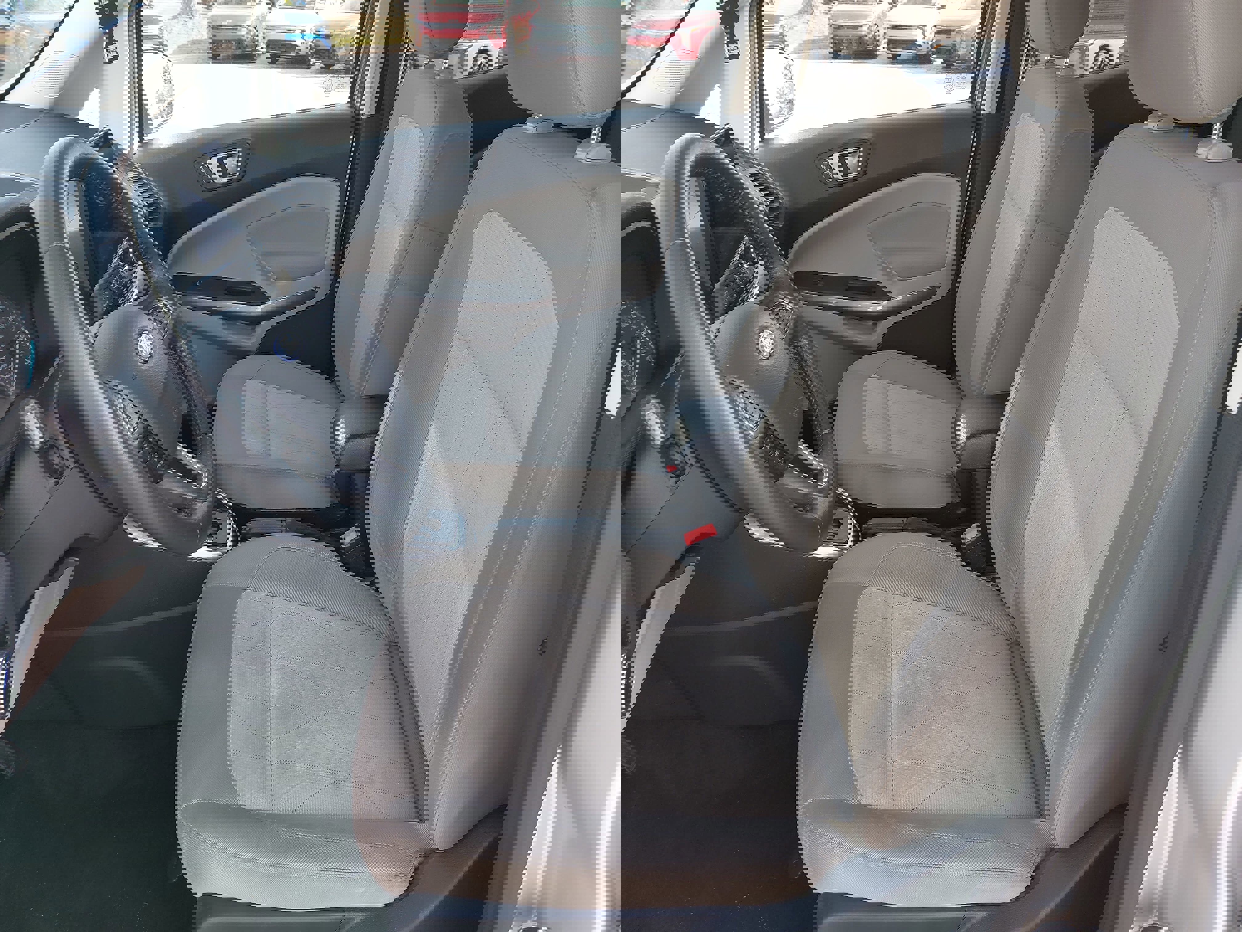 Used 2020 Ford EcoSport SE image 15