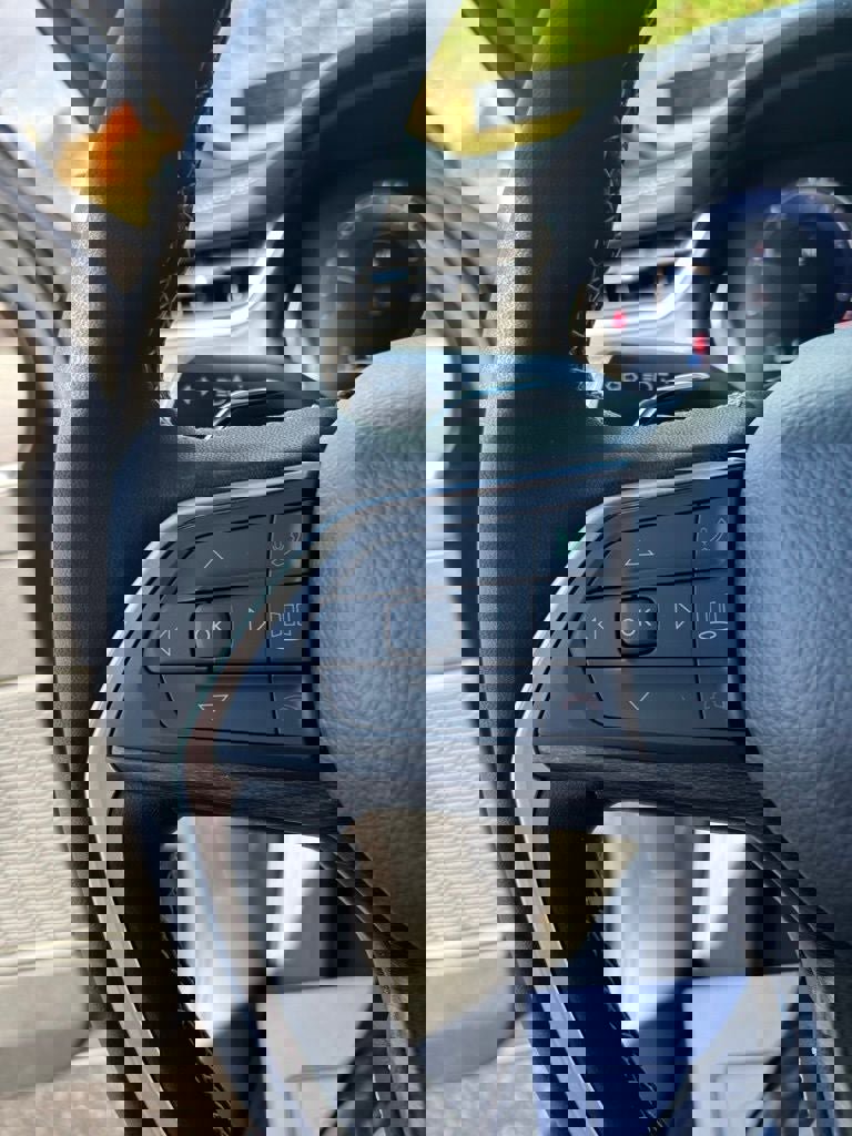 New 2025 Jeep Grand Cherokee Limited w/ Black Appearance Package image 12