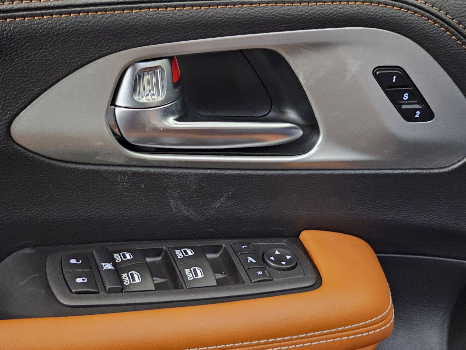New 2026 Chrysler Pacifica Pinnacle AWD/4WD image 28