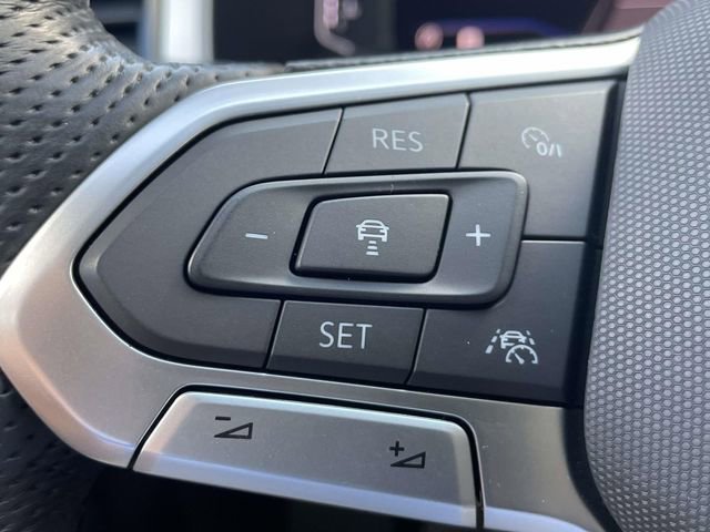 Used 2023 Volkswagen Atlas Cross Sport SEL Premium R-Line image 27