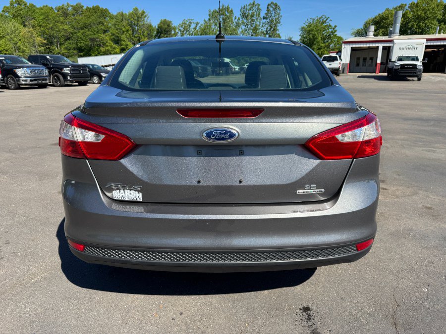 Used 2014 Ford Focus SE FWD image 4